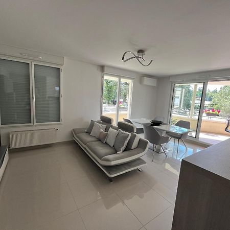 Appartement Entierement Equipe Charbonnières-les-Bains Zewnętrze zdjęcie