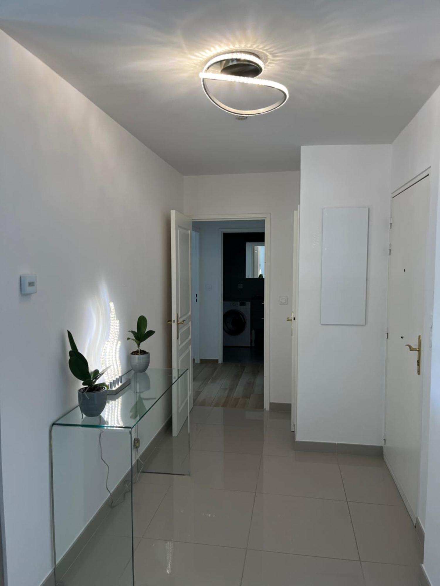 Appartement Entierement Equipe Charbonnières-les-Bains Zewnętrze zdjęcie